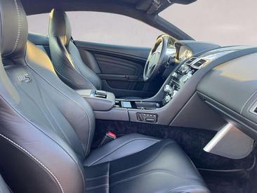Aston Martin DBS Coupé Carbon Black — photo 15