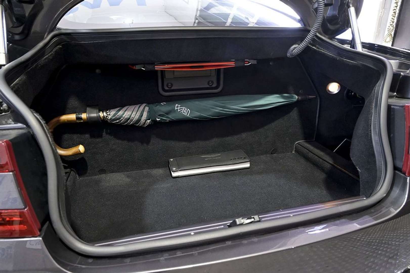 Aston Martin DB9 Coupe 5.9 Touchtronic - 2006 - Joinsteer - #13