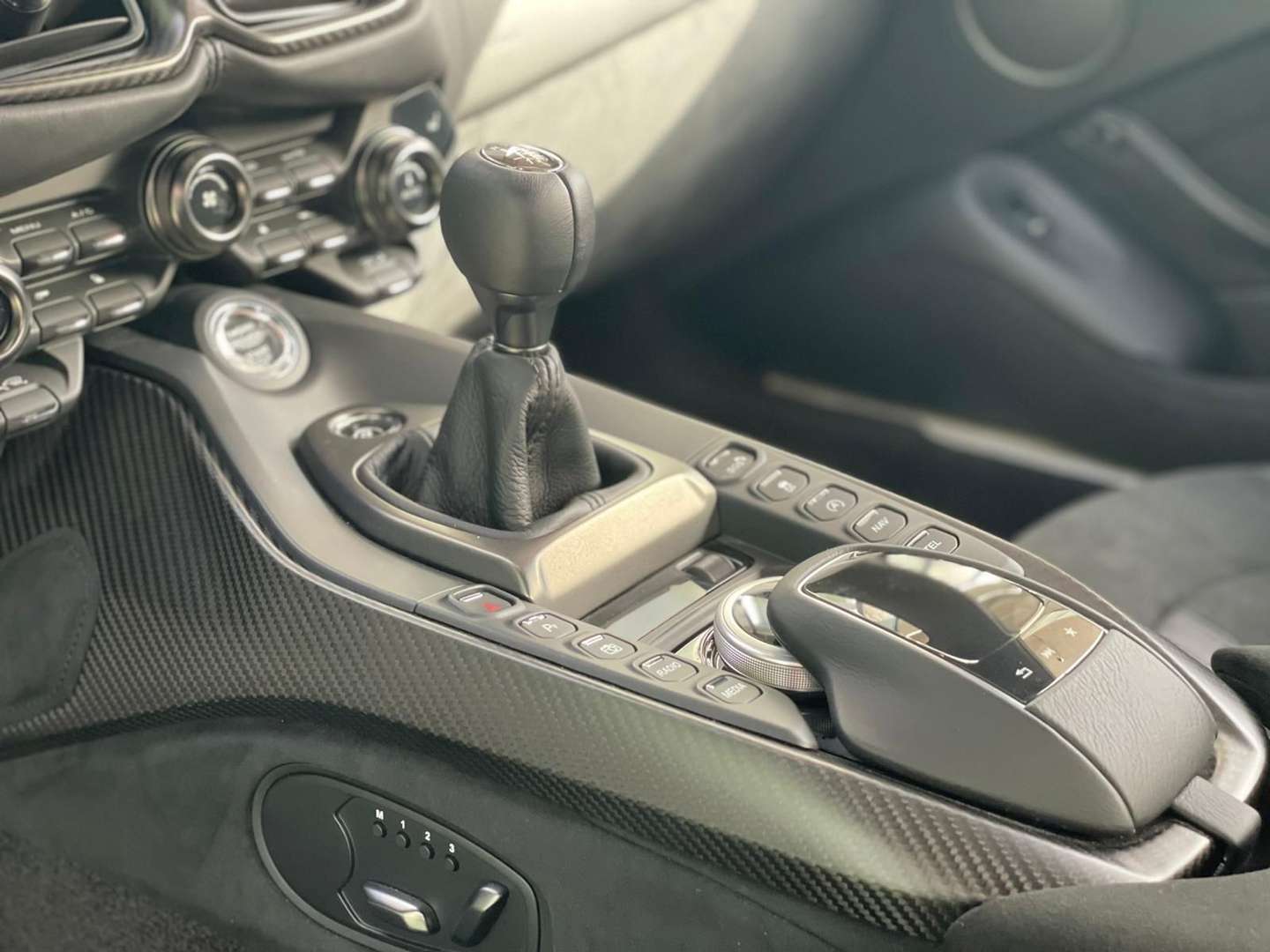 Aston Martin V8 4.0 V8 - 2019 - Joinsteer - #14