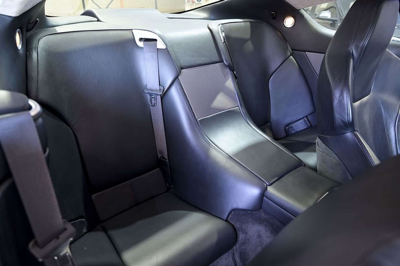 Aston Martin DB9 Coupe 5.9 Touchtronic - 2006 - Joinsteer - #16