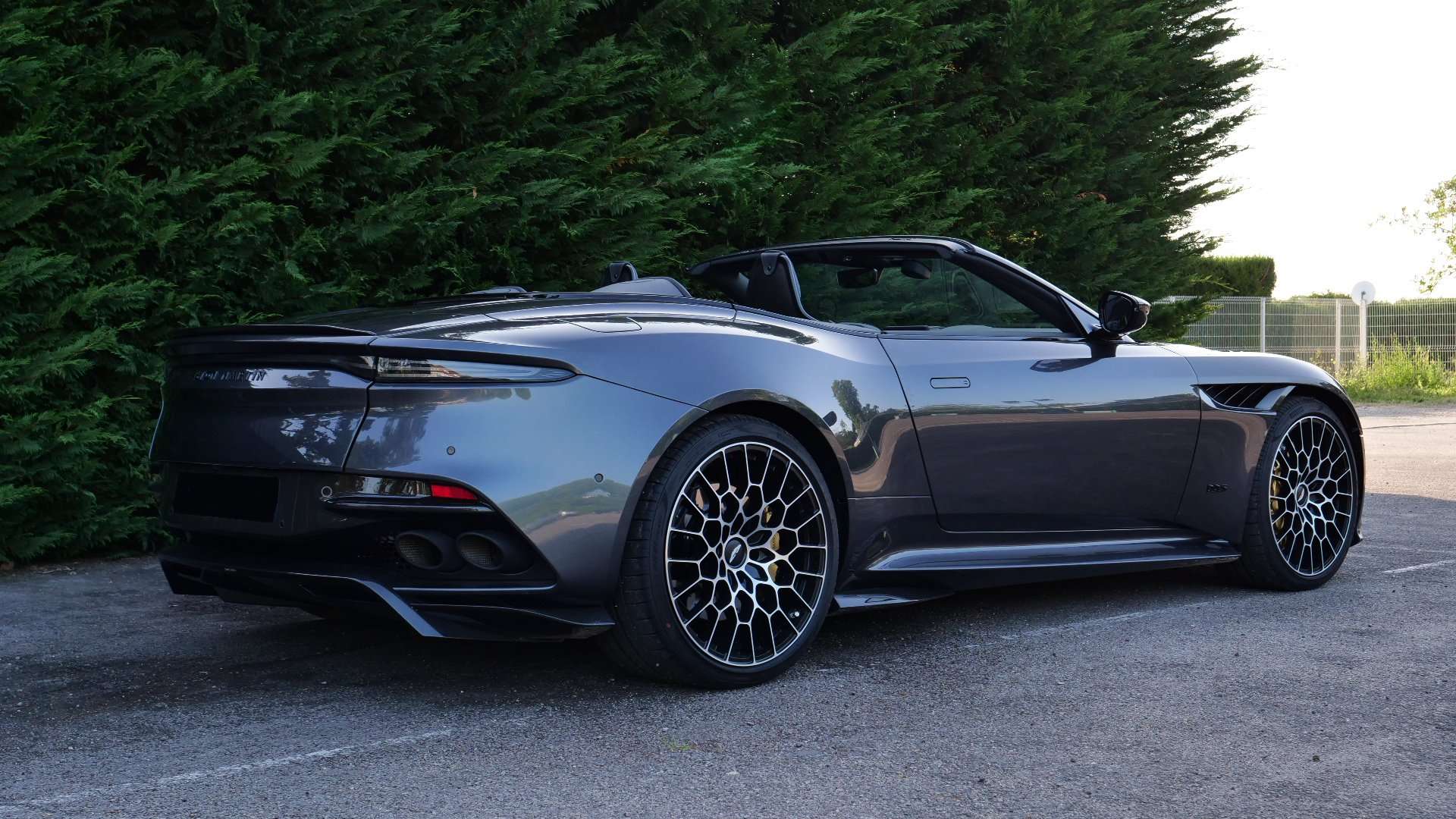 Aston Martin DBS Volante 5.2 Biturbo V12 Superleggera Ultimate - 2023 - Joinsteer - #17