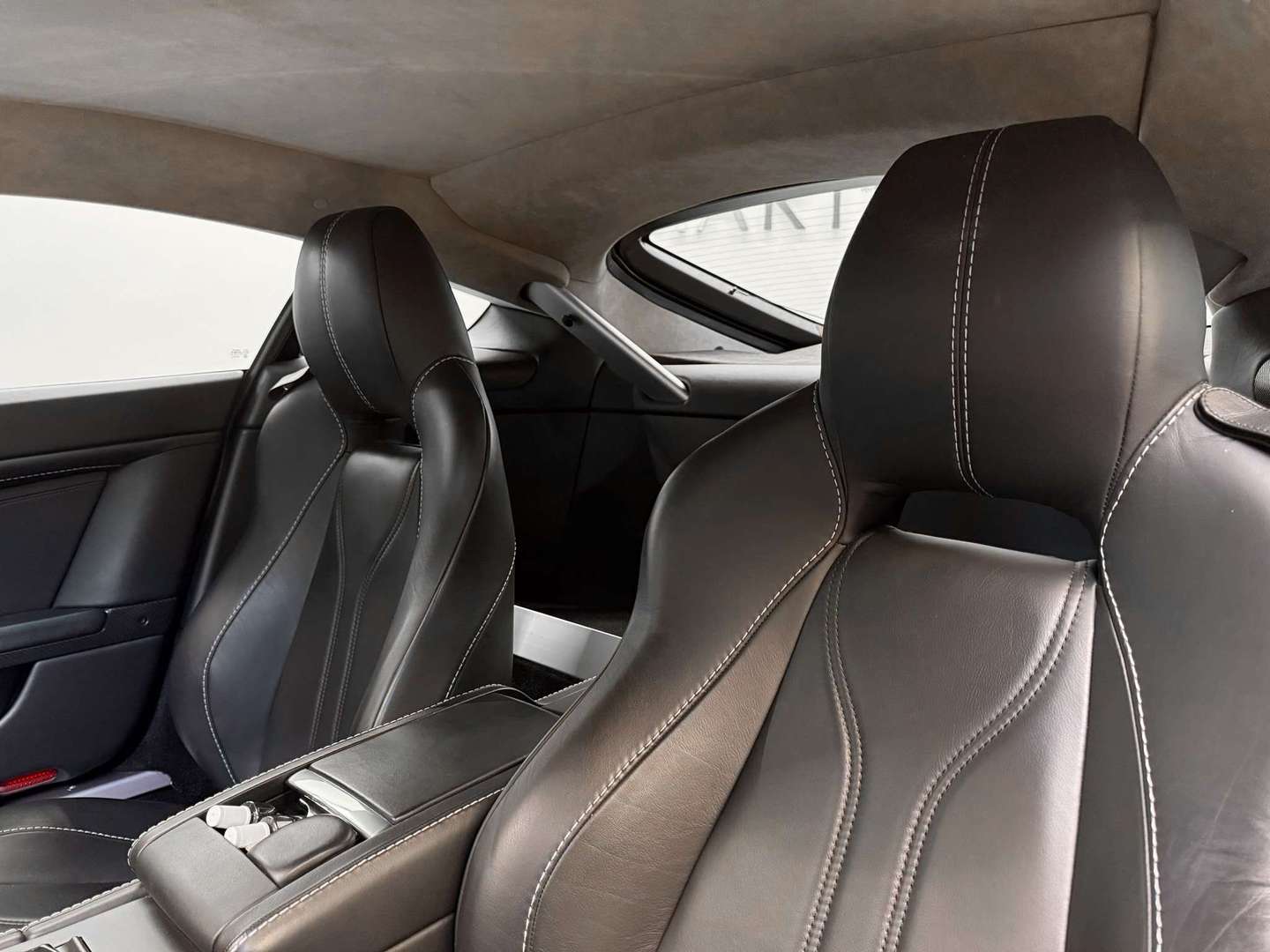 Aston Martin Vantage 5.9i V12 - 2013 - Joinsteer - #24