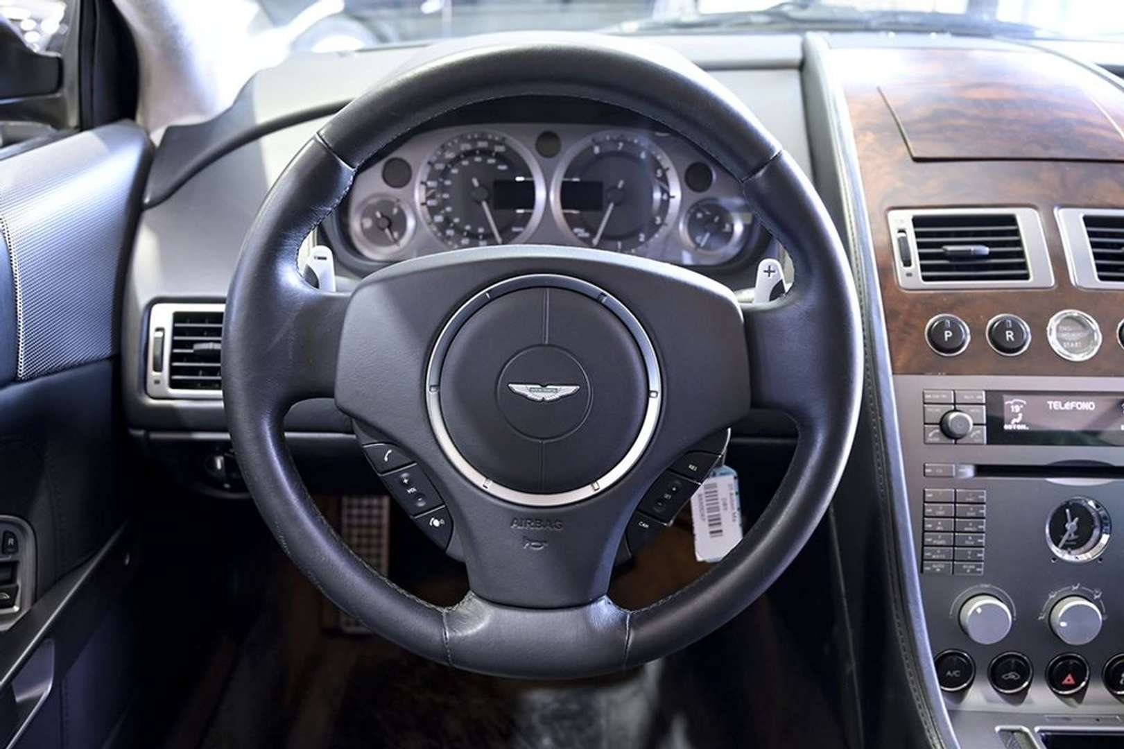Aston Martin DB9 Coupe 5.9 Touchtronic - 2006 - Joinsteer - #26