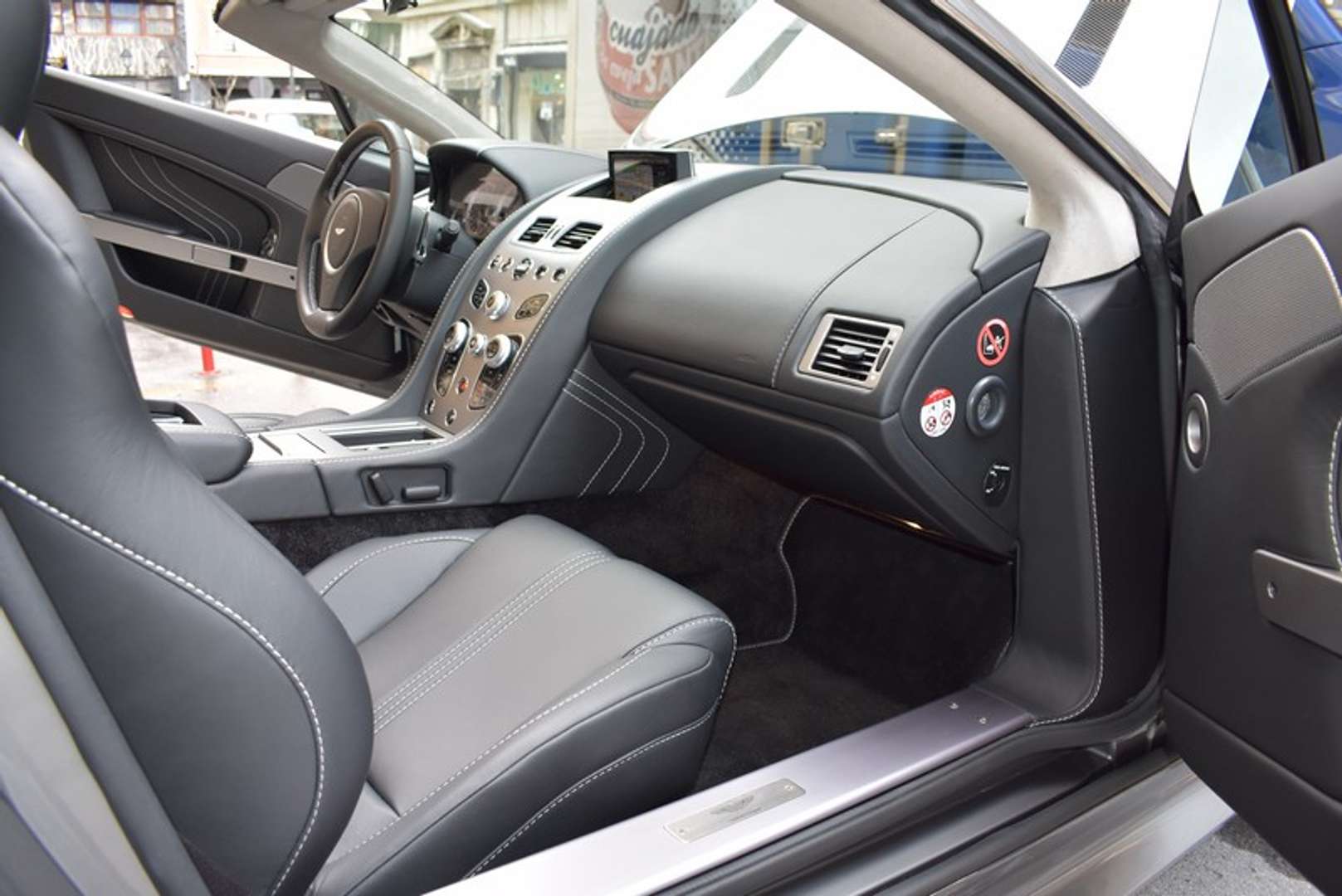 Aston Martin Vantage Roadster V8 Sportshift II - 2016 - Joinsteer - #45