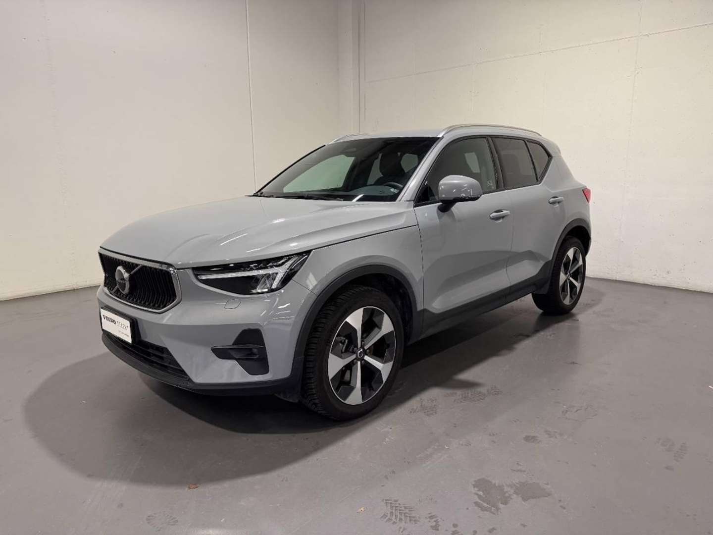 Volvo XC40 B3 Core - 2025 - Joinsteer - #1