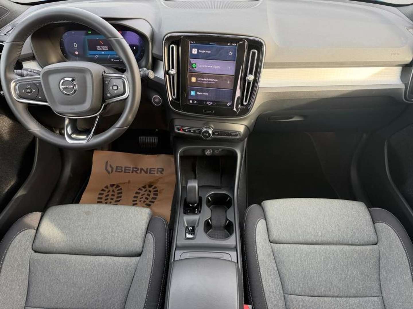 Volvo XC40 B3 Core - 2023 - Joinsteer - #4