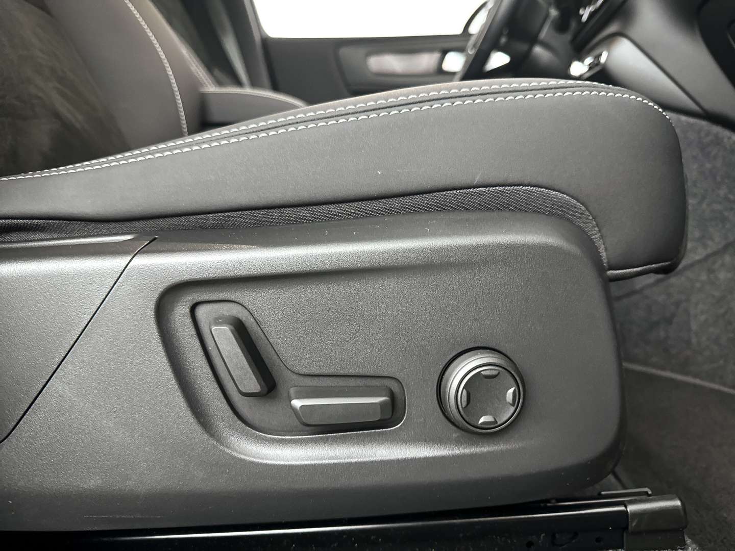 Volvo C40 Recharge Ultimate - 2024 - Joinsteer - #31