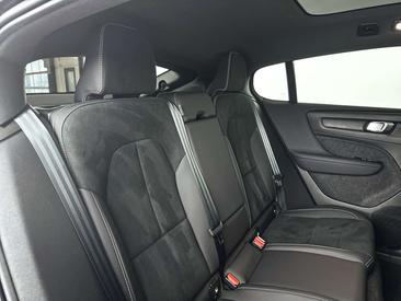 Volvo C40 Recharge Ultimate — photo 33