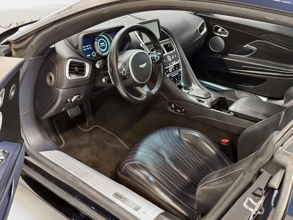 Aston Martin DB11 V8 Coupe 4.0 - 2018 - Joinsteer - #3