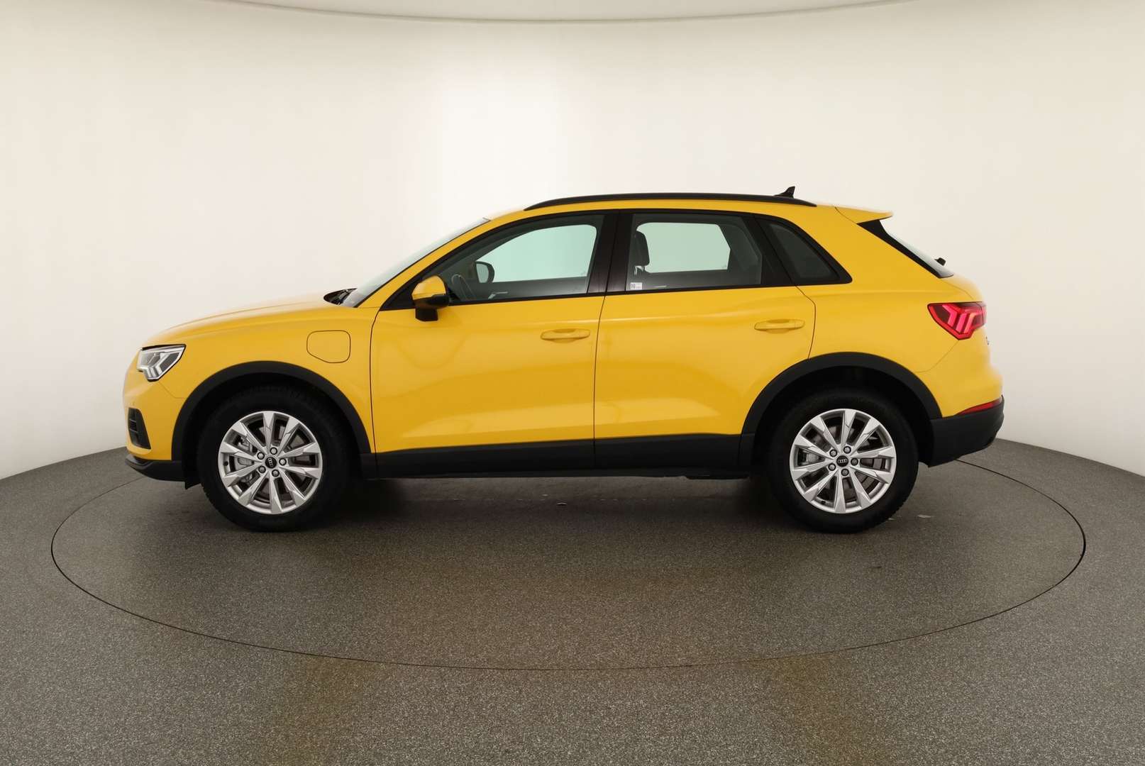 Audi Q3 LED 45 TFSI E - 2022 - Joinsteer - #1