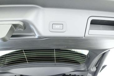 Land Rover Range Rover Evoque P300e S — photo 13