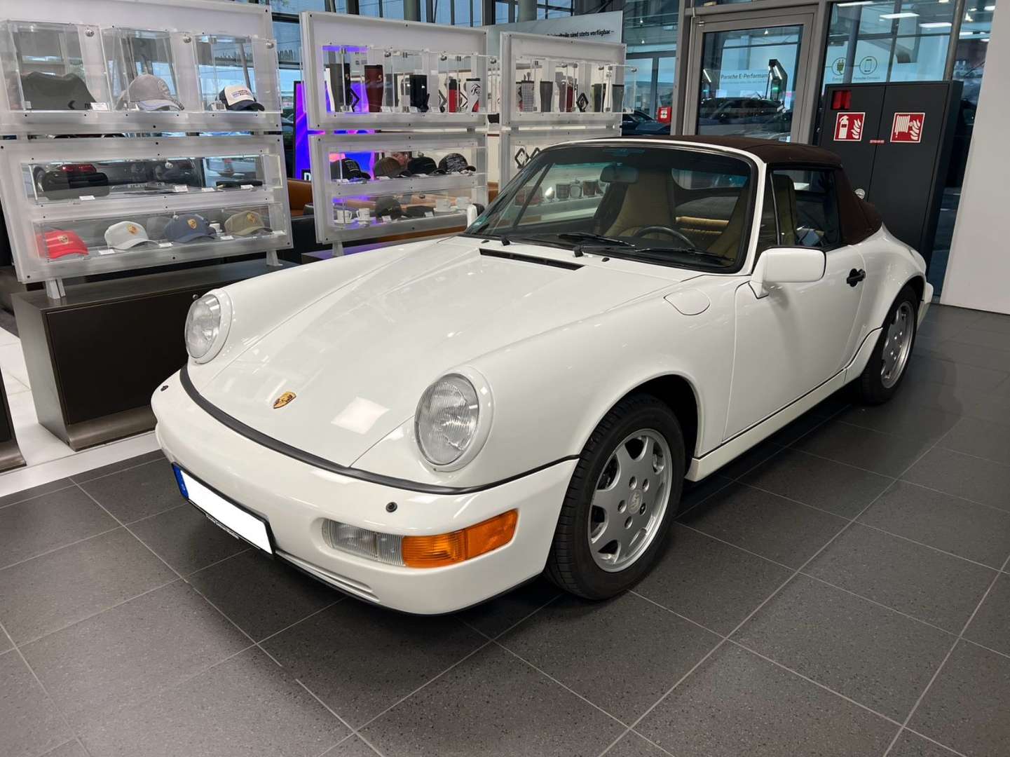 Porsche 964 Carrera 4 Cabrio - 1990 - Joinsteer - #2