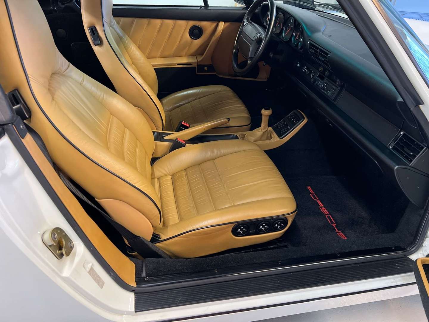 Porsche 964 Carrera 4 Cabrio - 1990 - Joinsteer - #5