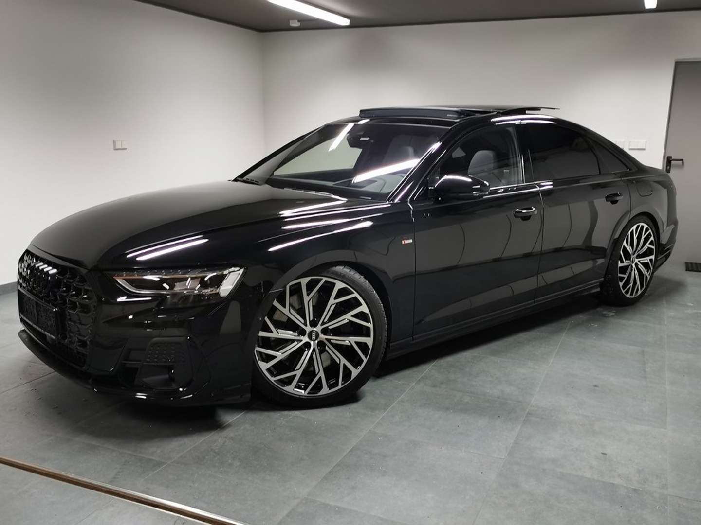Audi A8 Sport Edition Plus S Line - 2025 - Joinsteer - #1