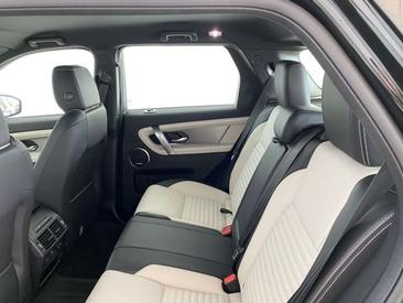 Land Rover Discovery Sport P300e Dynamic SE — photo 5
