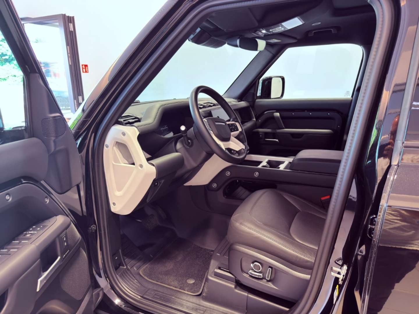 Land Rover Defender 130 X-Dynamic SE D300 - 2024 - Joinsteer - #9
