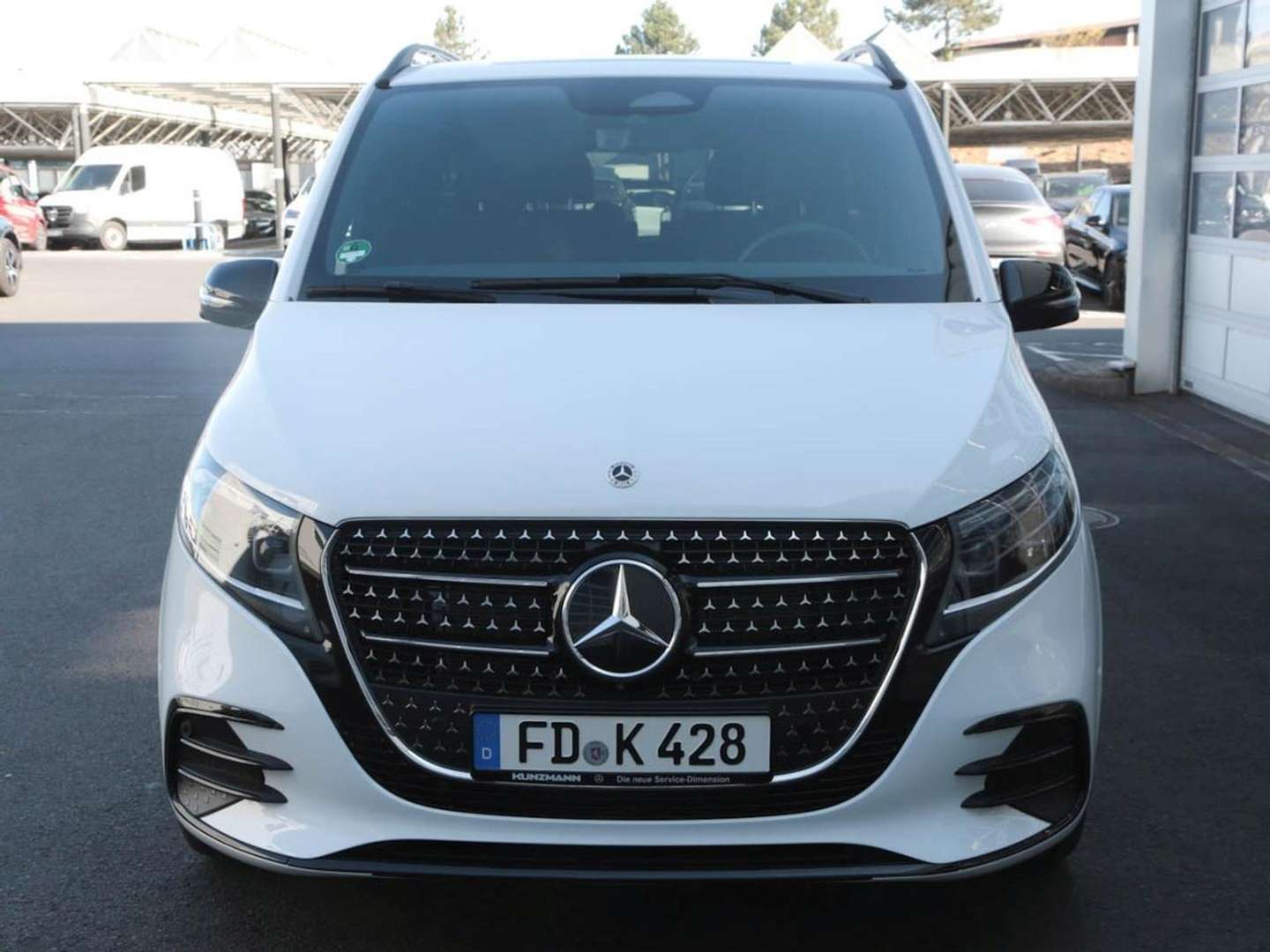 Mercedes V 300 300 Avantgarde - 2025 - Joinsteer - #1