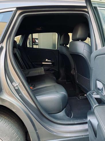 Mercedes EQA 300 AMG Line — photo 11