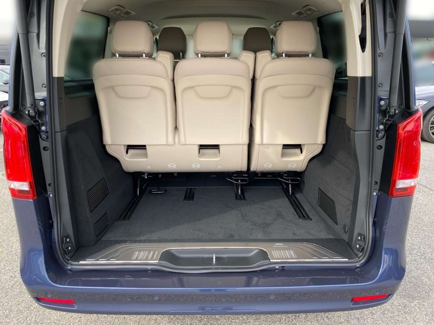 Mercedes V 300 300 Avantgarde - 2023 - Joinsteer - #11