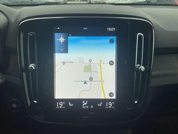 Volvo XC40 T5 Recharge Plus — photo 11