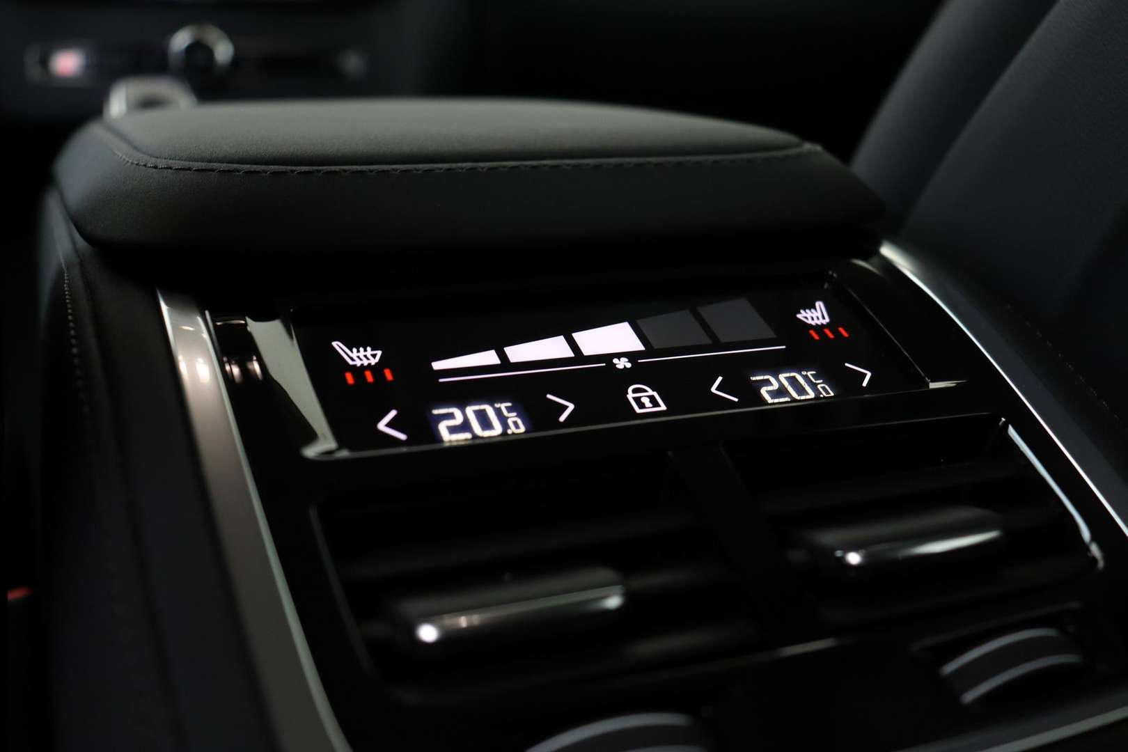 Volvo XC90 T8 Recharge Plus - 2025 - Joinsteer - #15