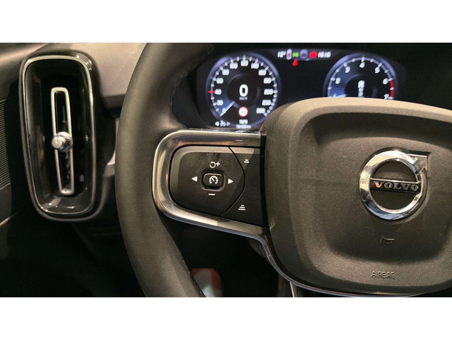 Volvo XC40 T2 Core - 2024 - Joinsteer - #19