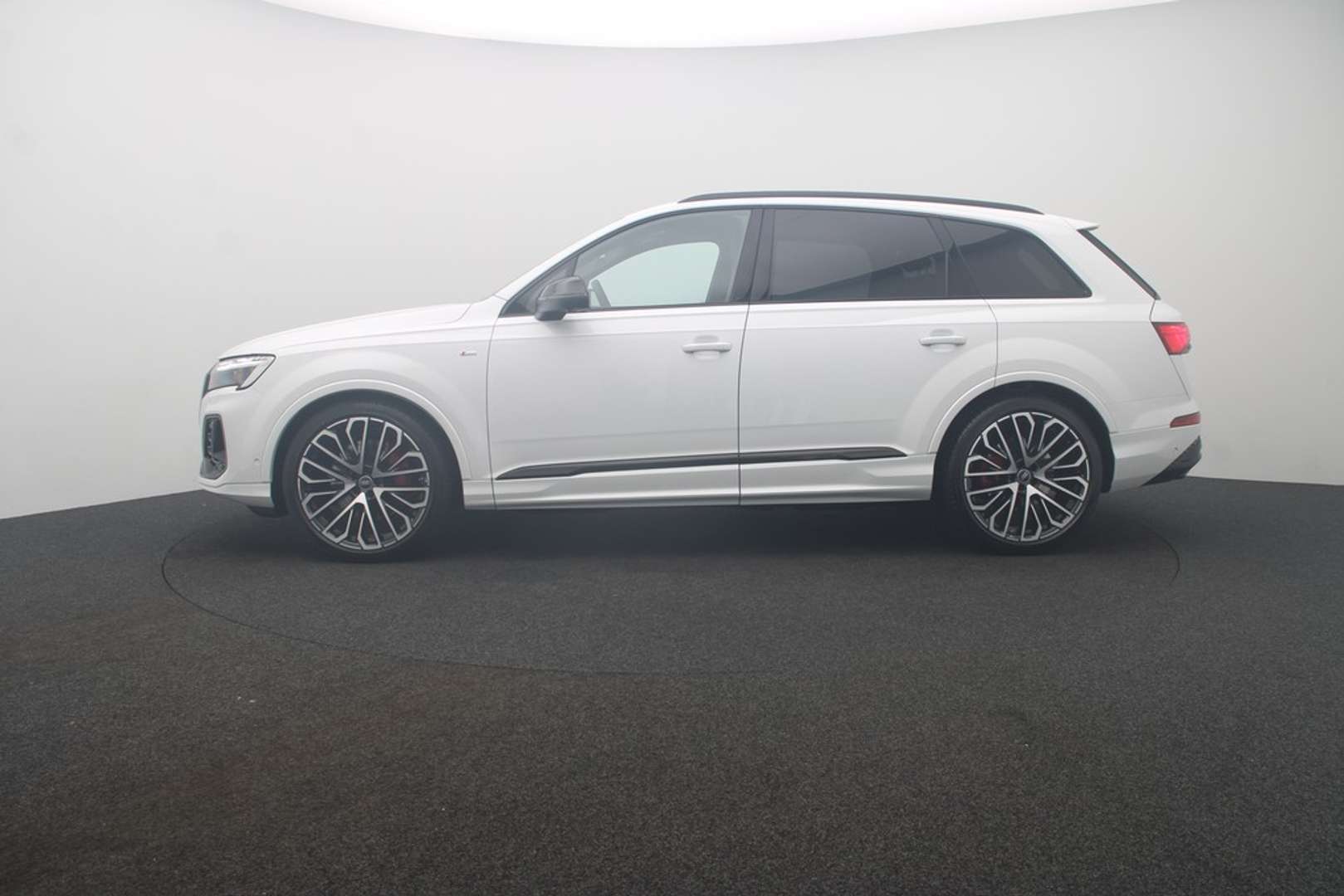 Audi Q7 S Line 55 TFSI - 2024 - Joinsteer - #1