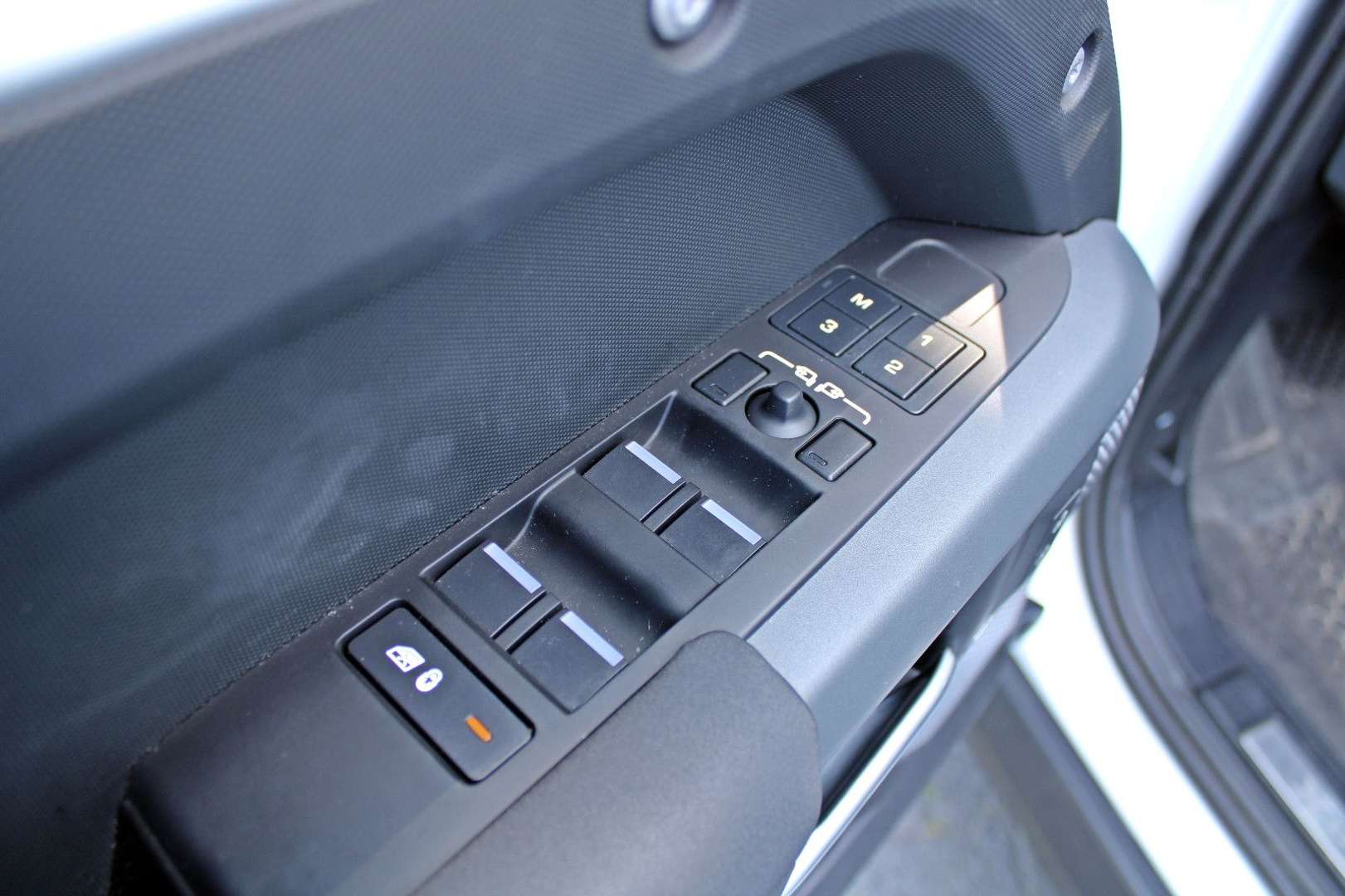 Land Rover Defender 110 X-Dynamic SE - 2023 - Joinsteer - #4