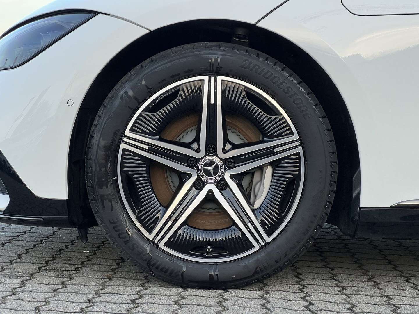 Mercedes EQE 300 AMG Line - 2024 - Joinsteer - #1