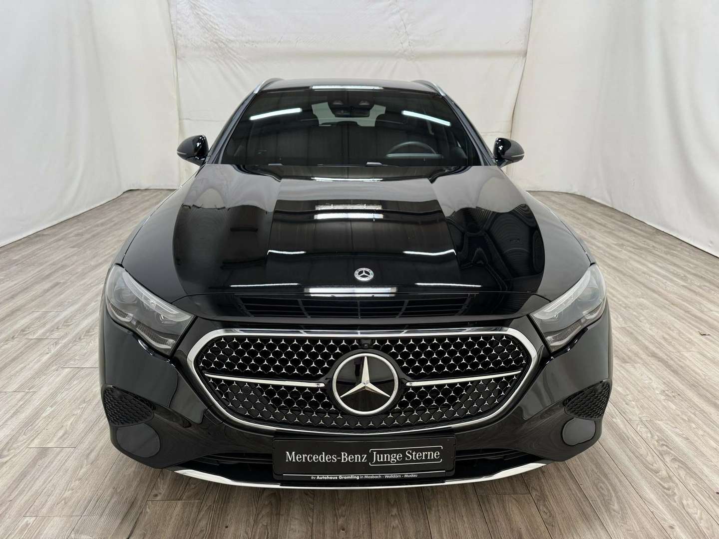 Mercedes Classe E 300 Avantgarde - 2024 - Joinsteer - #4