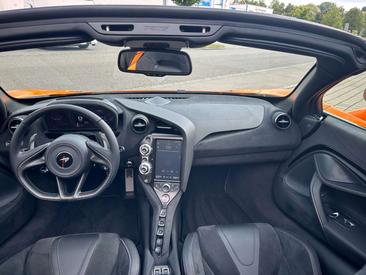 McLaren 720S Spider Performance — photo 19