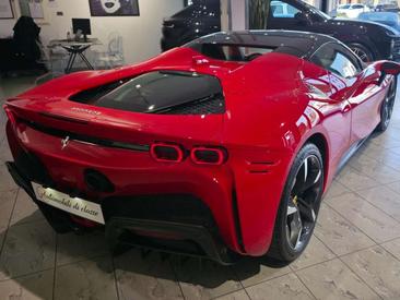 Ferrari SF90 Spider — photo 11