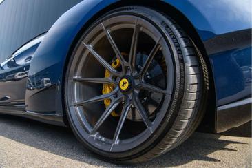 Ferrari F8 Spider — photo 27