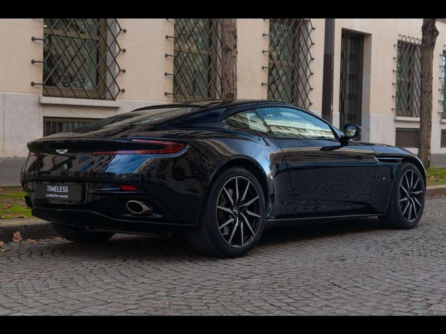 Aston Martin DB11 V12 5.2 608ch BVA8 - 2016 - Joinsteer - #1