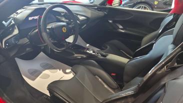 Ferrari SF90 Spider — photo 28