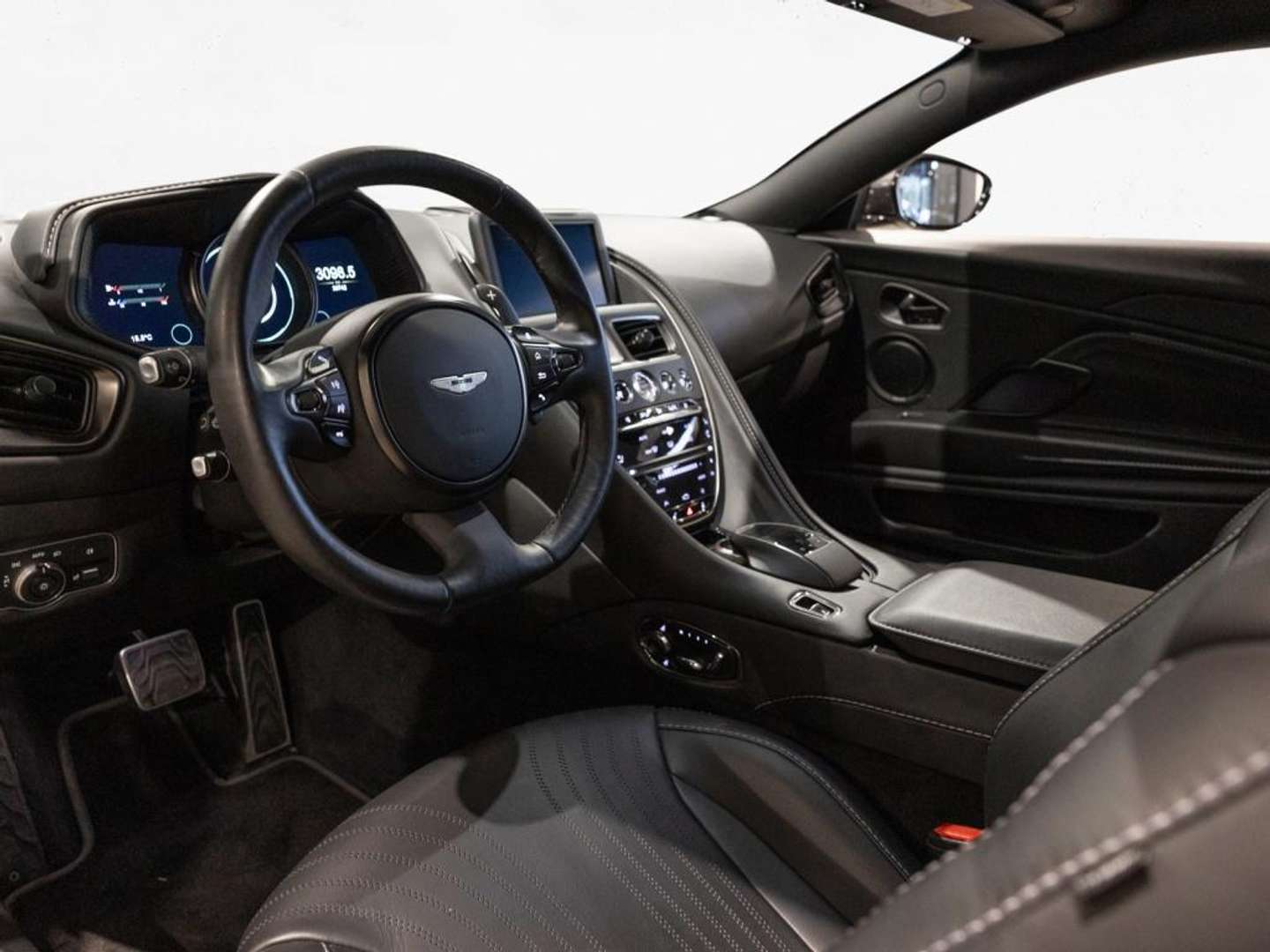 Aston Martin DB11 Coupé V8 AUT - 2021 - Joinsteer - #3