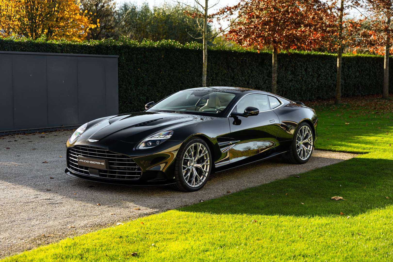 Aston Martin Vanquish V12 - 2025 - Joinsteer - #2