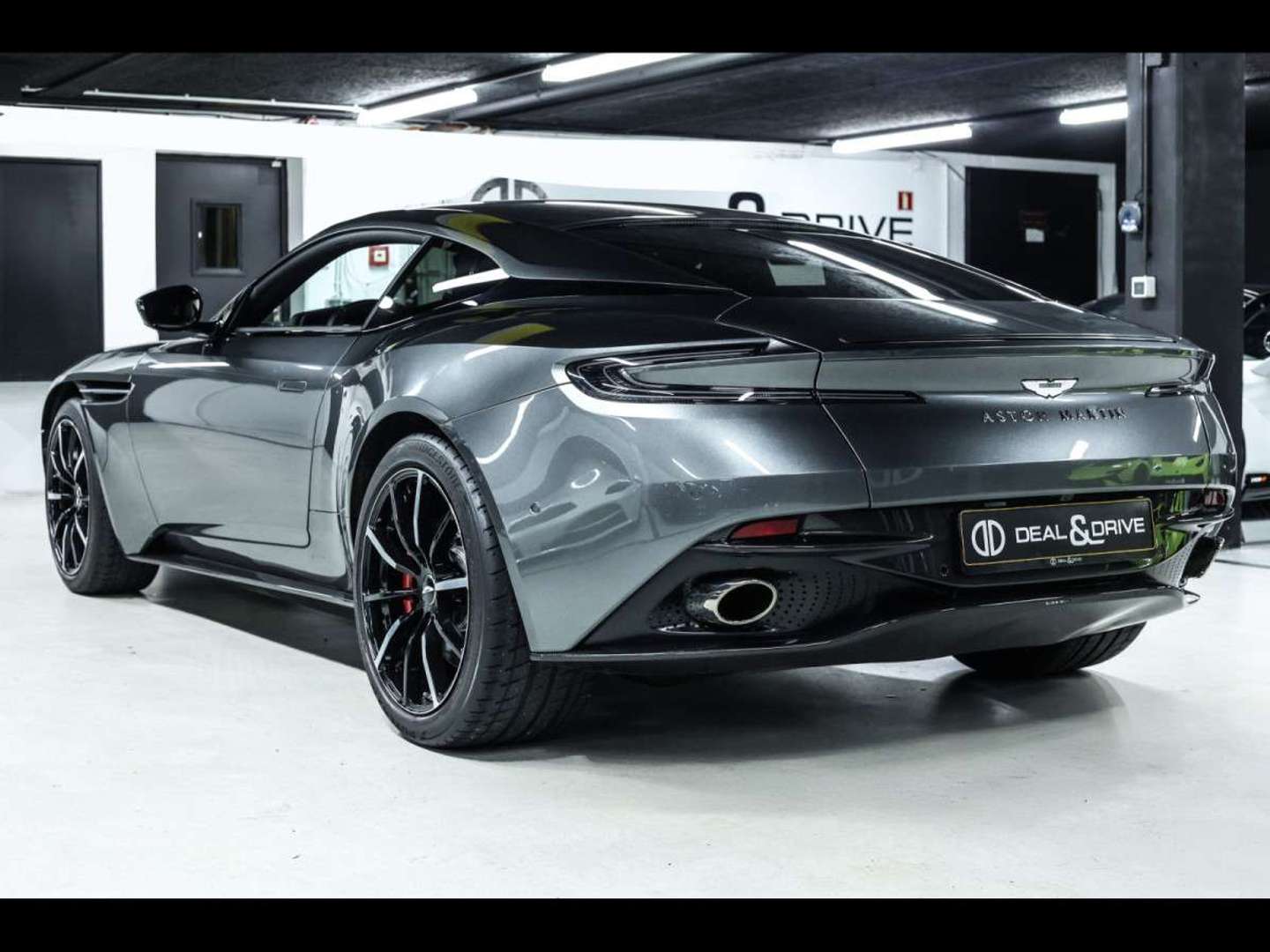 Aston Martin DB11 Coupé V12 MAGNETIC SILVER - 2022 - Joinsteer - #2