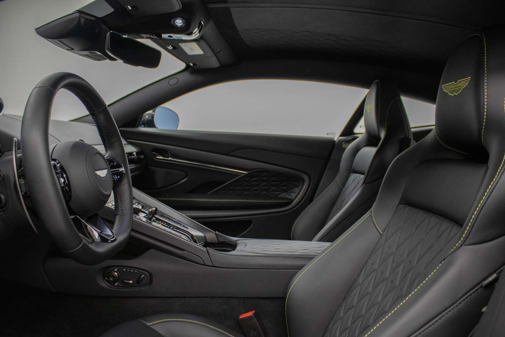 Aston Martin DB12 Coupé V8 - 2024 - Joinsteer - #8