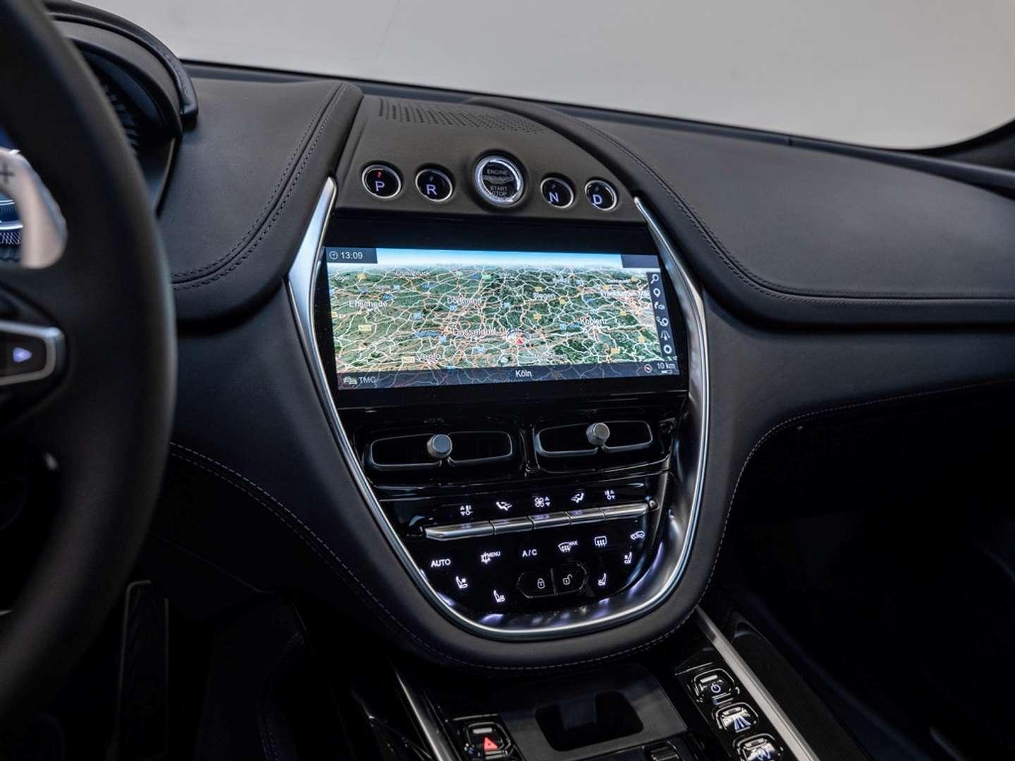 Aston Martin DBX Jet Black - 2024 - Joinsteer - #9