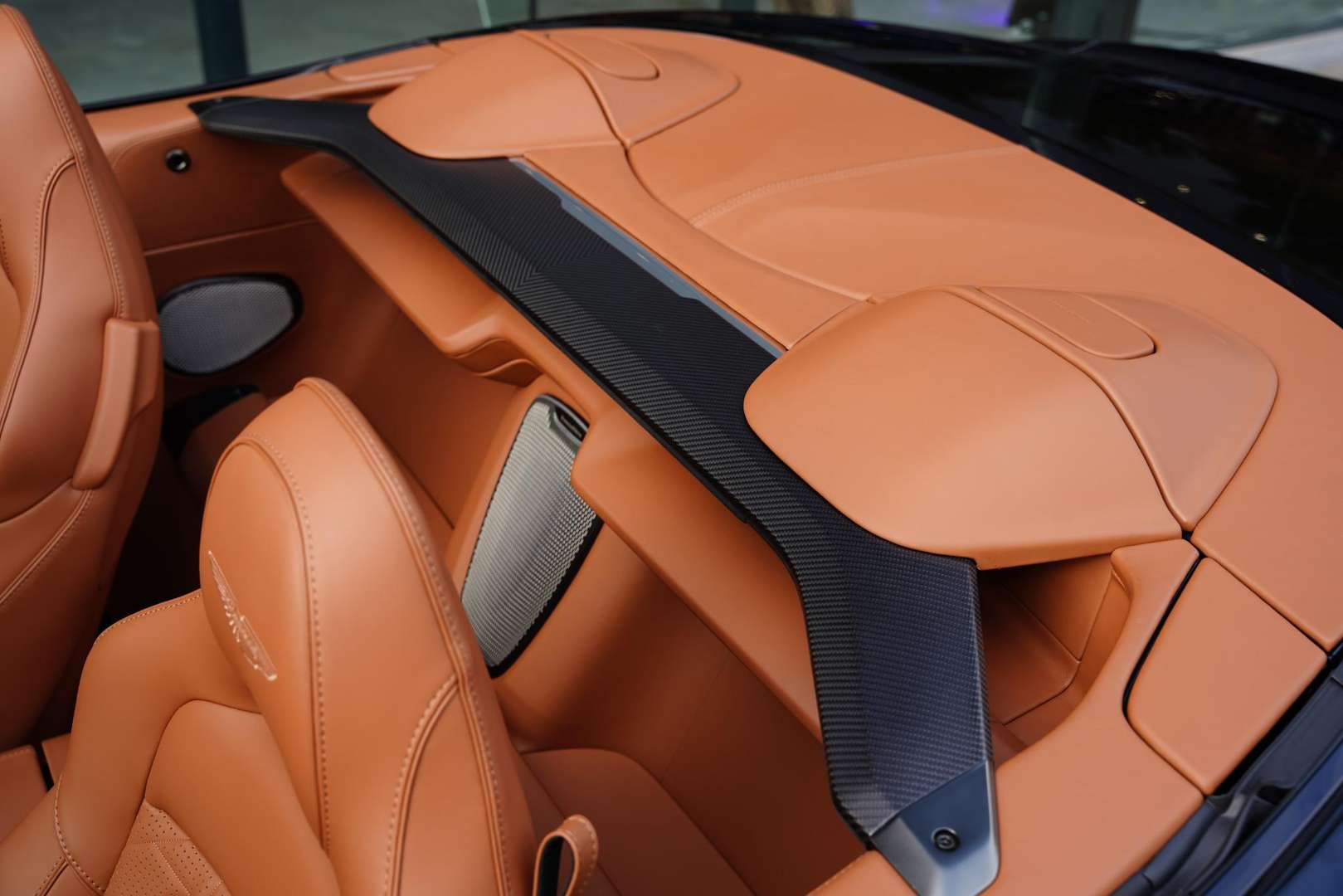 Aston Martin Vanquish Volante 5.2 V12 MY 26 - 2025 - Joinsteer - #10