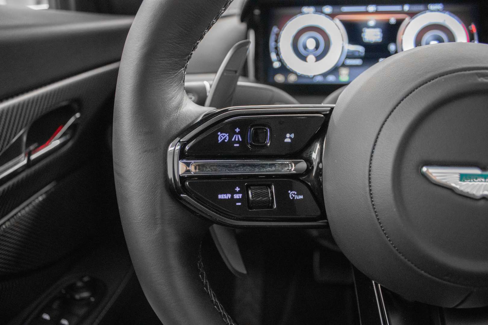 Aston Martin DB12 Coupé V8 - 2024 - Joinsteer - #10