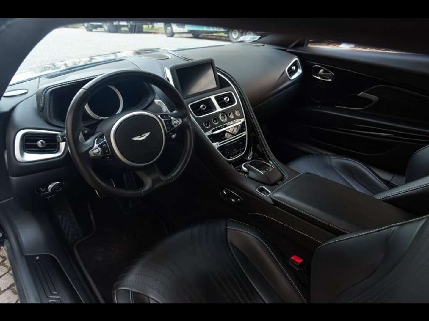 Aston Martin DB11 V12 5.2 608ch BVA8 - 2016 - Joinsteer - #12