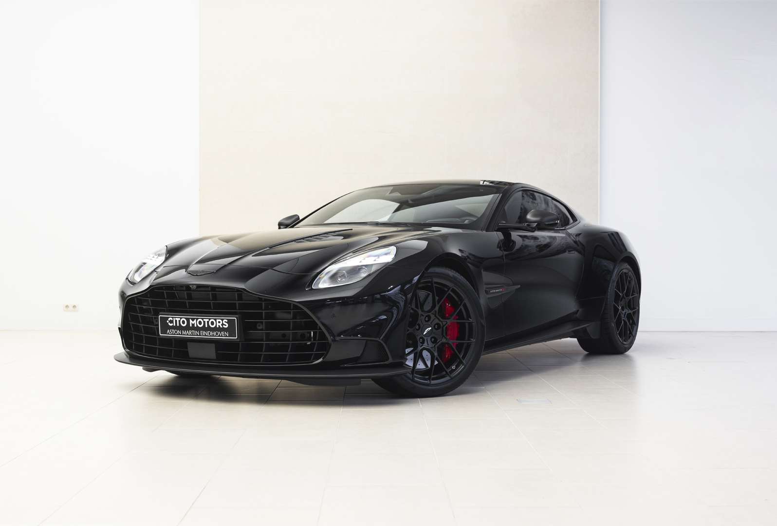 Aston Martin Vanquish Coupé 5.2 V12 - 2025 - Joinsteer - #1