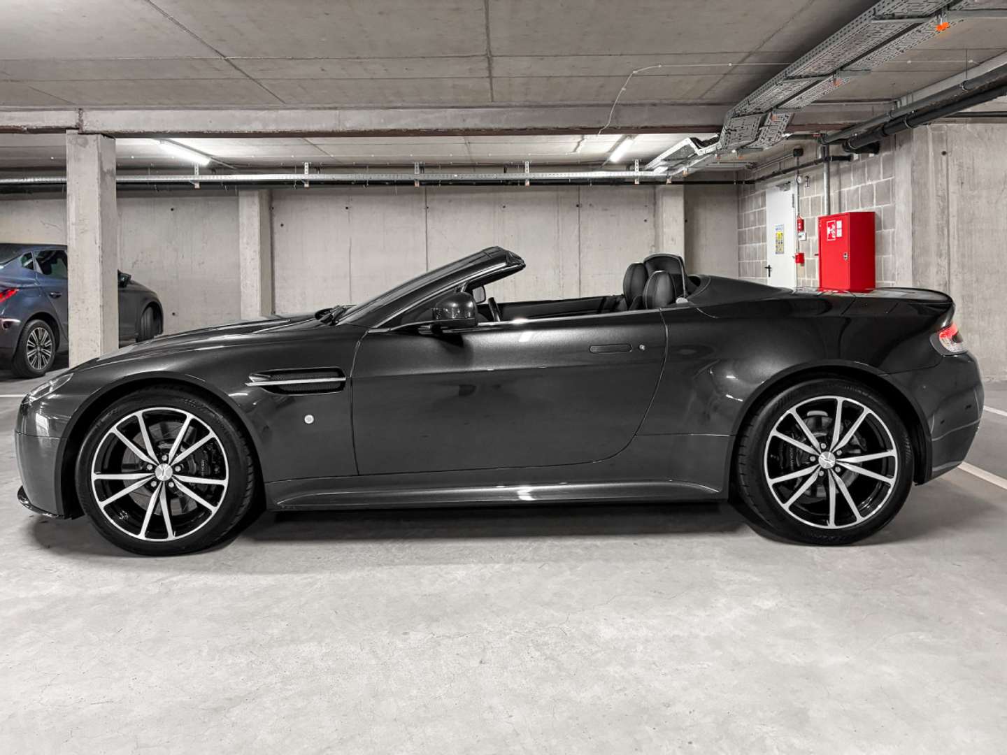 Aston Martin V8 Vantage Roadster VANTAGE S SP10 EDITION - 2015 - Joinsteer - #5