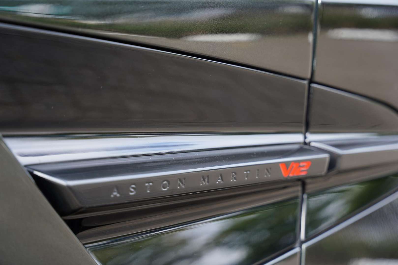 Aston Martin Vanquish Volante 5.2 V12 MY 26 - 2025 - Joinsteer - #19