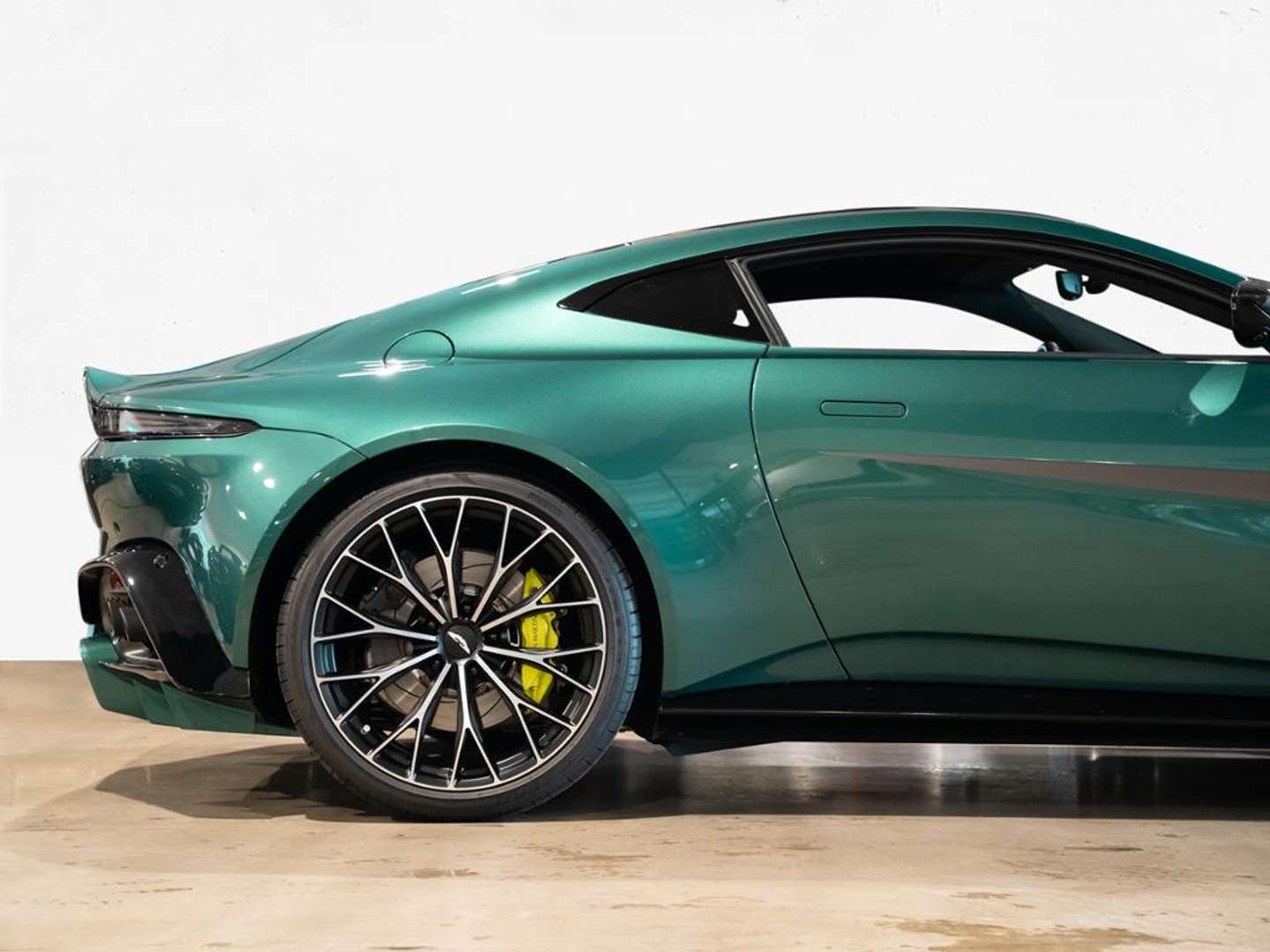 Aston Martin Vantage F1 Coupe V8 - 2024 - Joinsteer - #20