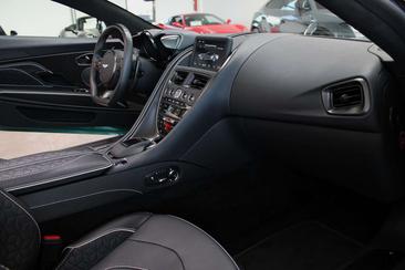 Aston Martin DBS Volante 5.2 V12 Racing Green — photo 9