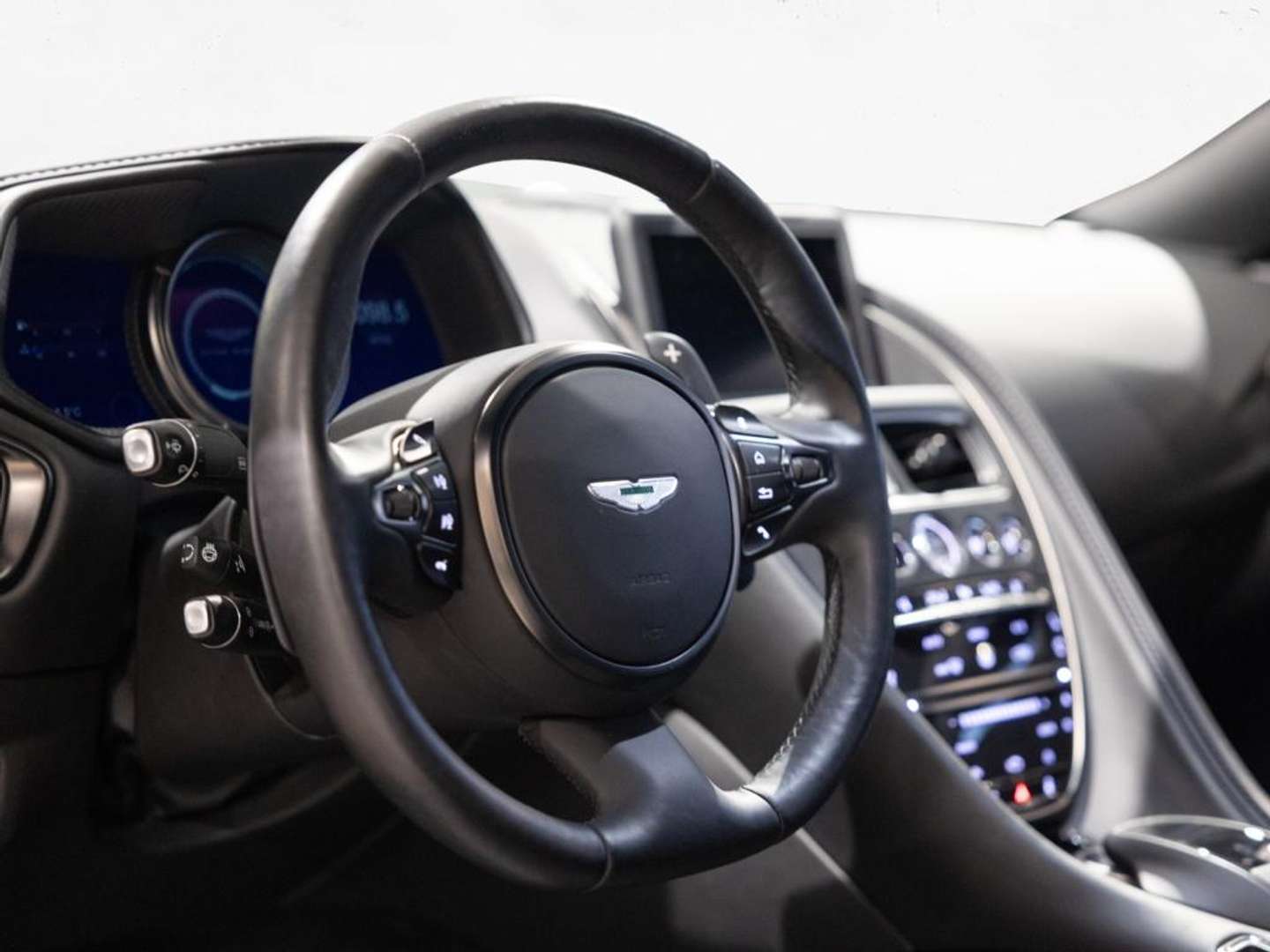 Aston Martin DB11 Coupé V8 AUT - 2021 - Joinsteer - #20