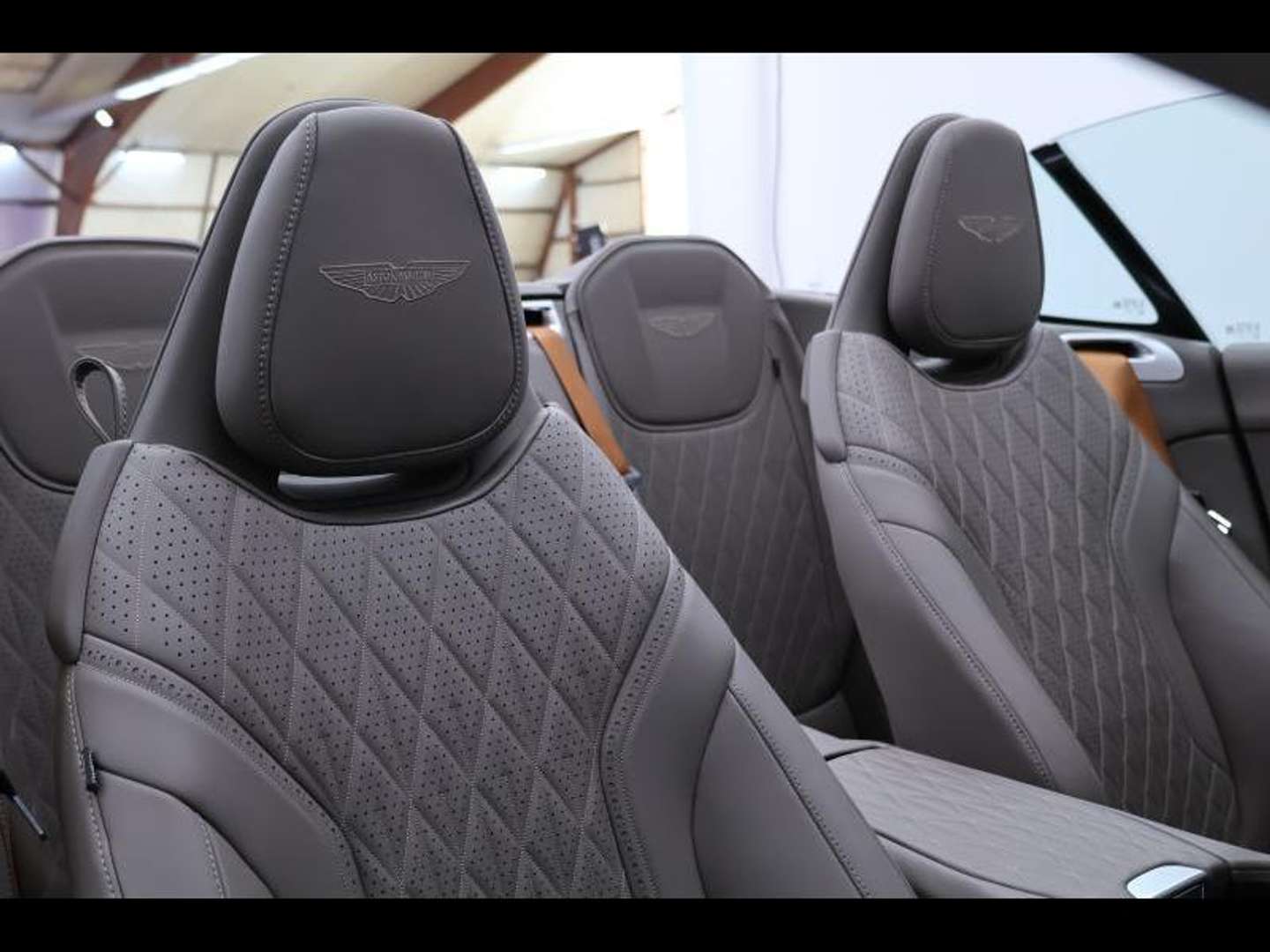 Aston Martin DB12 Volante V8 - 2024 - Joinsteer - #12